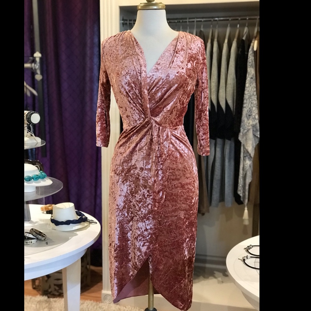Velvet Dress v-neck dusty rose